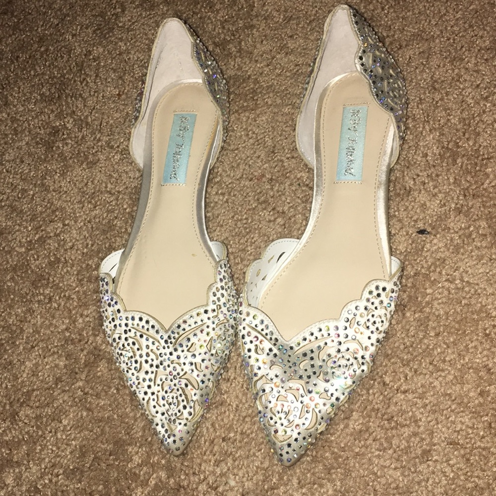 betsey Johnson! flats